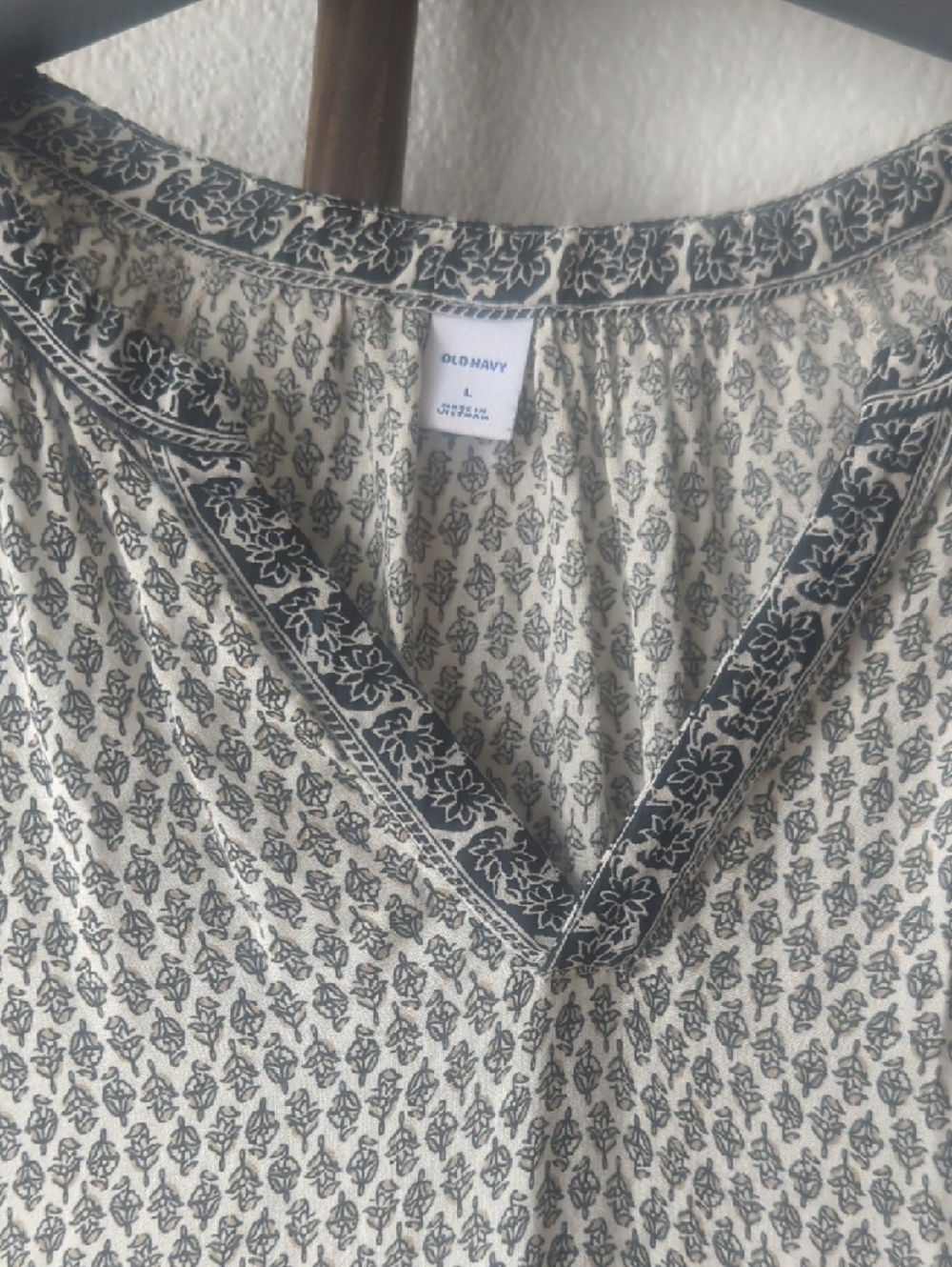 Old Navy Cream Maxi Dress With Black Print - Picture 2 of 3